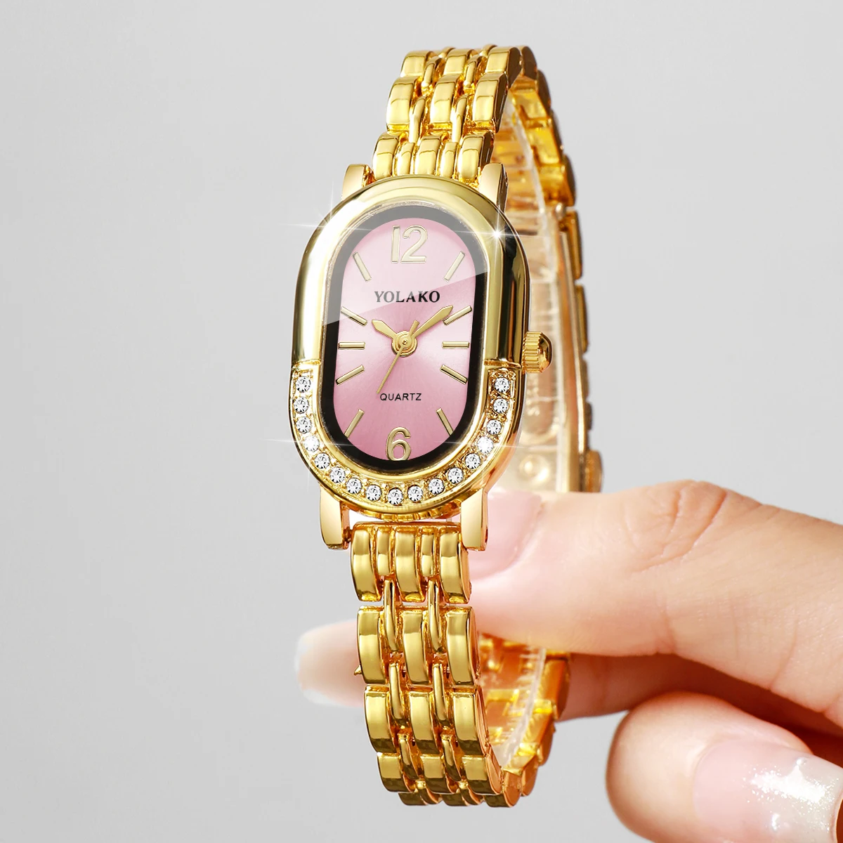 ساعة كوارتز نسائية فاخرة مرصعة - مراجعة Luxury Watch Travel Case وسعره