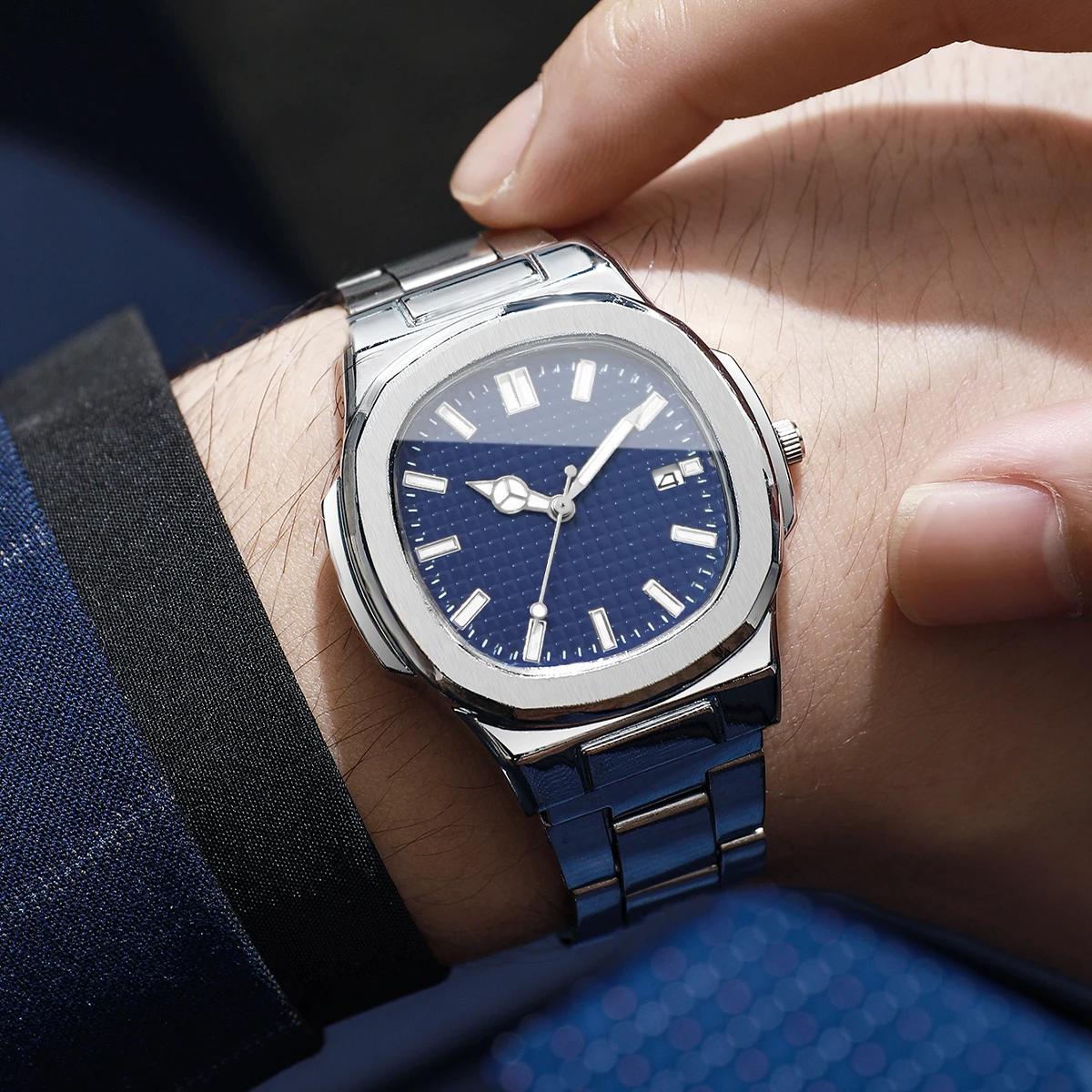 ساعات رجال الأعمال المربعة الف - مراجعة Luxury Watch Organizer For Men وسعره
