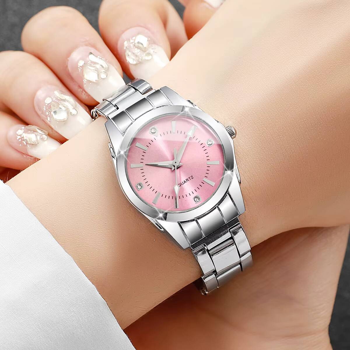 ساعات نسائية فاخرة من حجر الرا - مراجعة Luxury Watch Travel Case وسعره