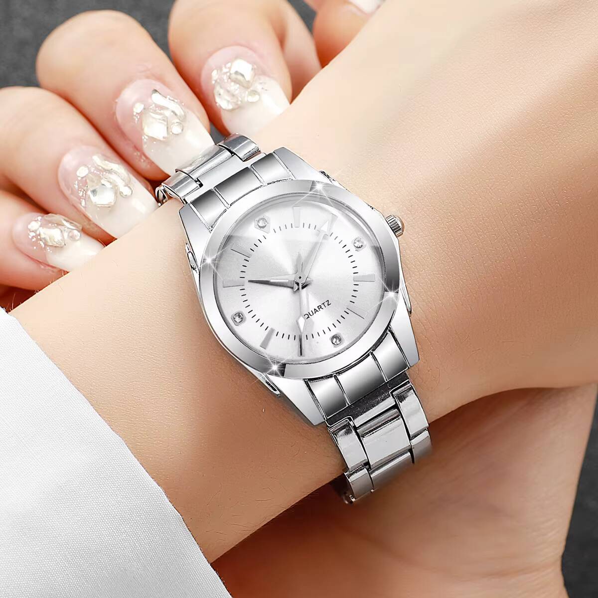 ساعات نسائية فاخرة من حجر الرا - مراجعة Luxury Watch Travel Case وسعره